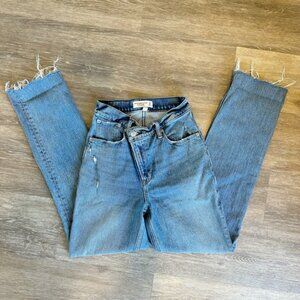 Abercrombie 90s straight ultra high rise distress jeans
